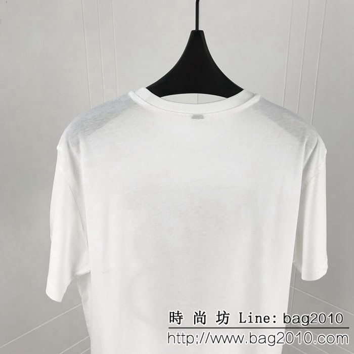 BURBERRY巴寶莉 19早春新款 大字母“TB”貼布刺繡標識 純棉面料 高版本情侶款 ydi2261